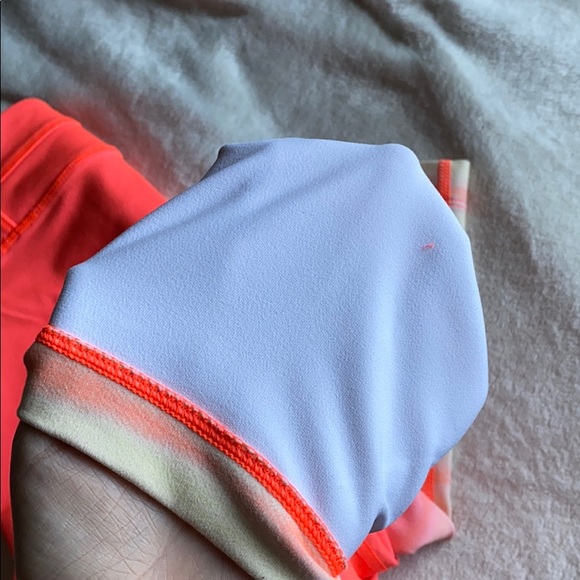 Under armour crops - Picture 4 of 4